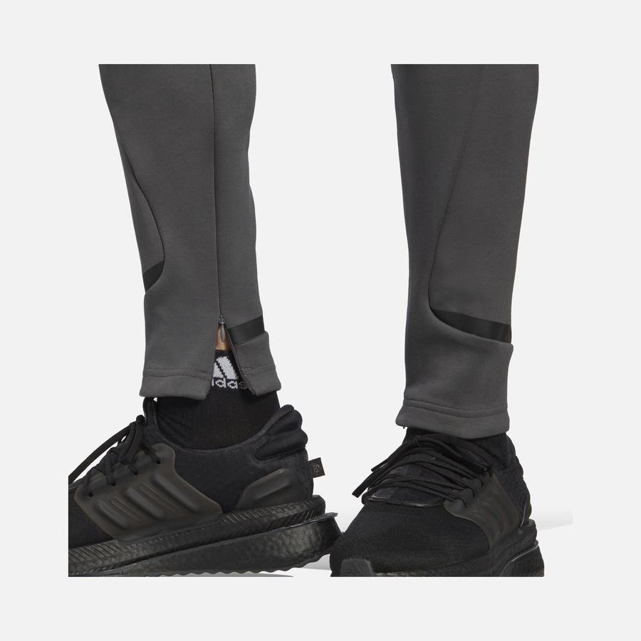  adidas Sportswear Designed for Gameday Zippered-Leg Erkek Eşofman Altı