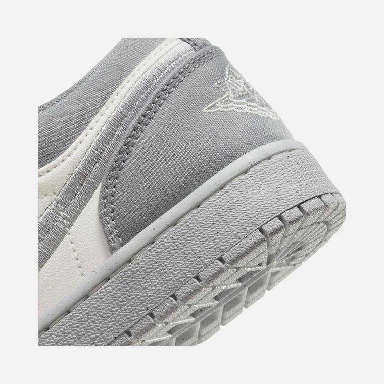 Nike Air Jordan 1 Low SE ''Custom Swoosh Logo'' Kadın Spor Ayakkabı