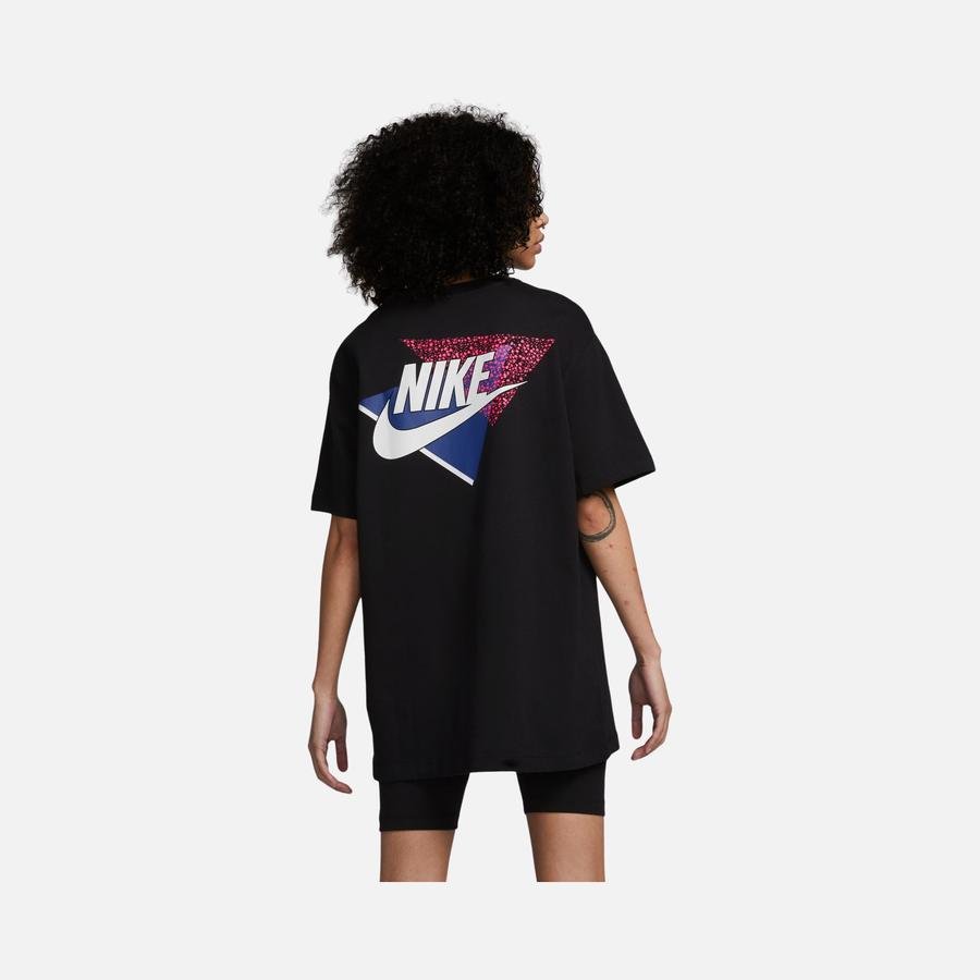  Nike Sportswear Vintage Printed Boyfriend Short-Sleeve Kadın Tişört