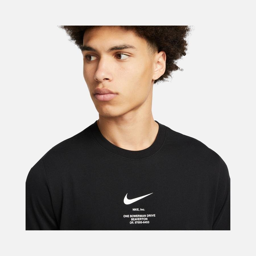  Nike Sportswear Big Swoosh Short-Sleeve Erkek Tişört