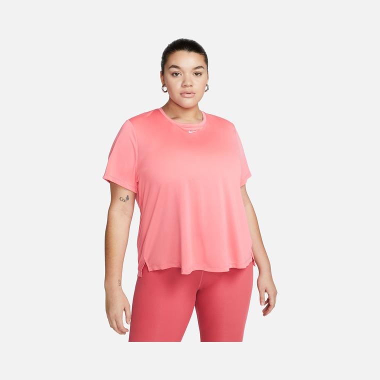 Nike Dri-Fit One Standard Fit Training Short-Sleeve (Plus-Size) Kadın Tişört