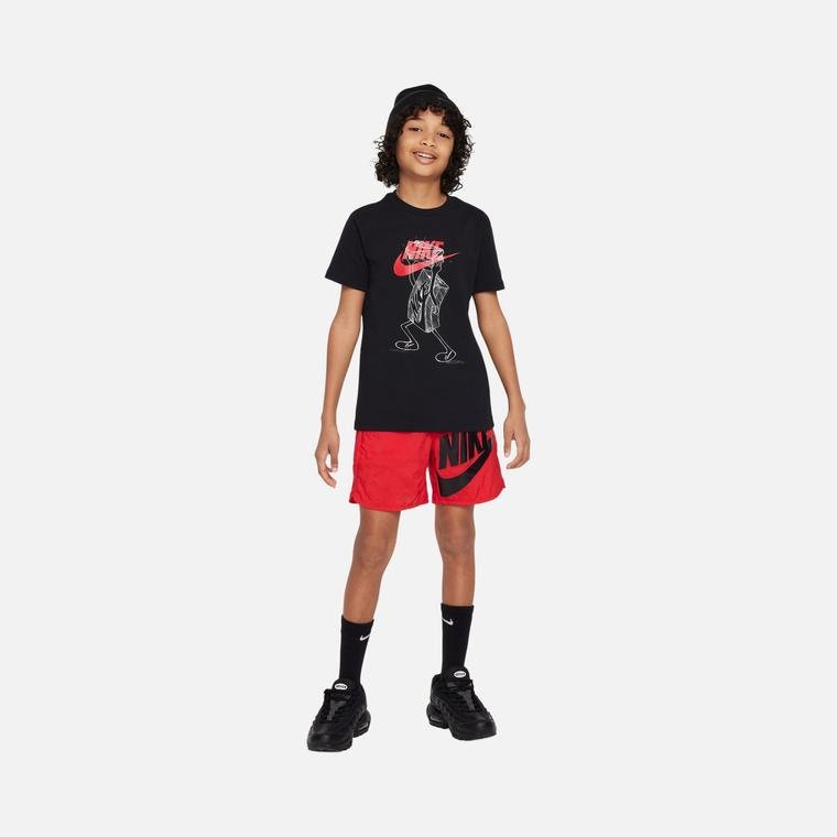 Nike Sportswear Boxy Graphic 1 Short-Sleeve (Boys') Çocuk Tişört