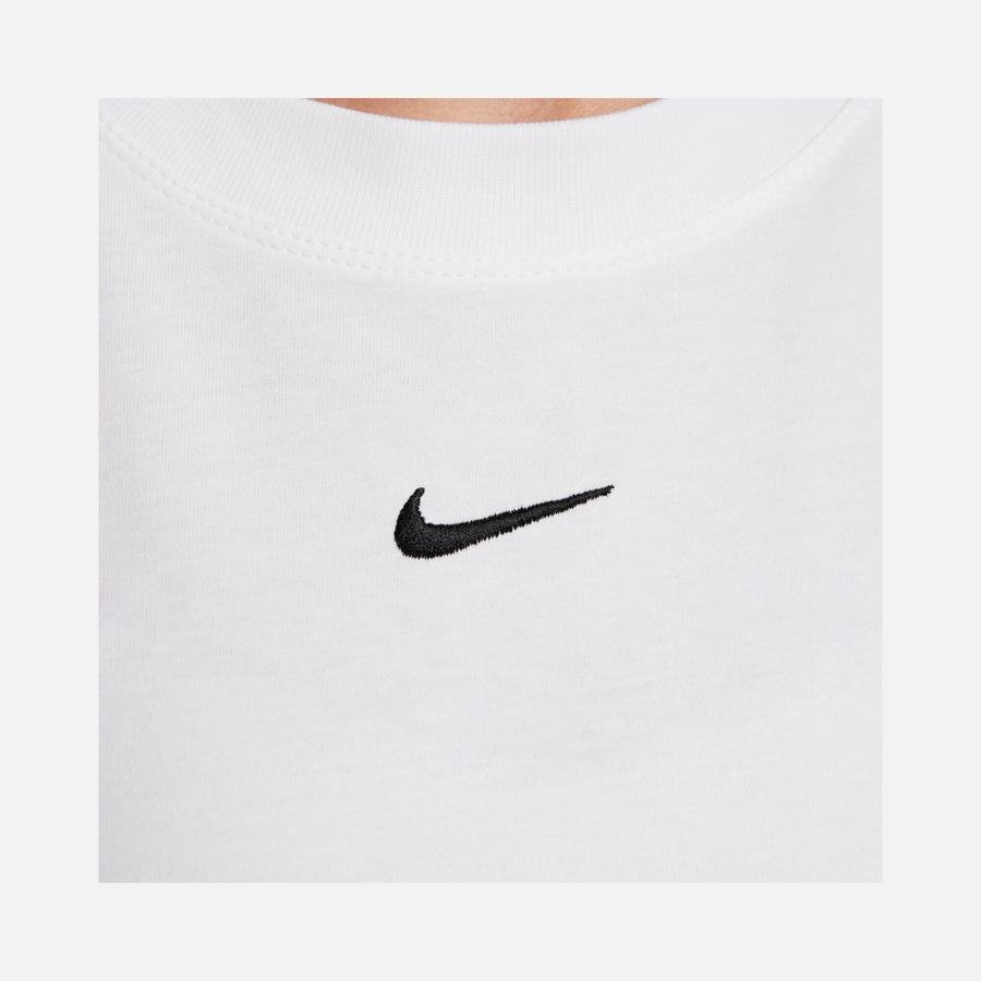  Nike Sportswear Loose Fit Short-Sleeve Kadın Tişört