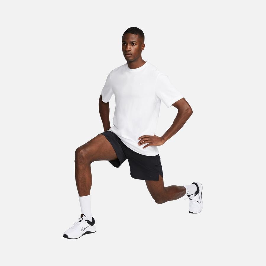  Nike Dri-Fit Primary Statement Versatile Fitness Training Short-Sleeve Erkek Tişört