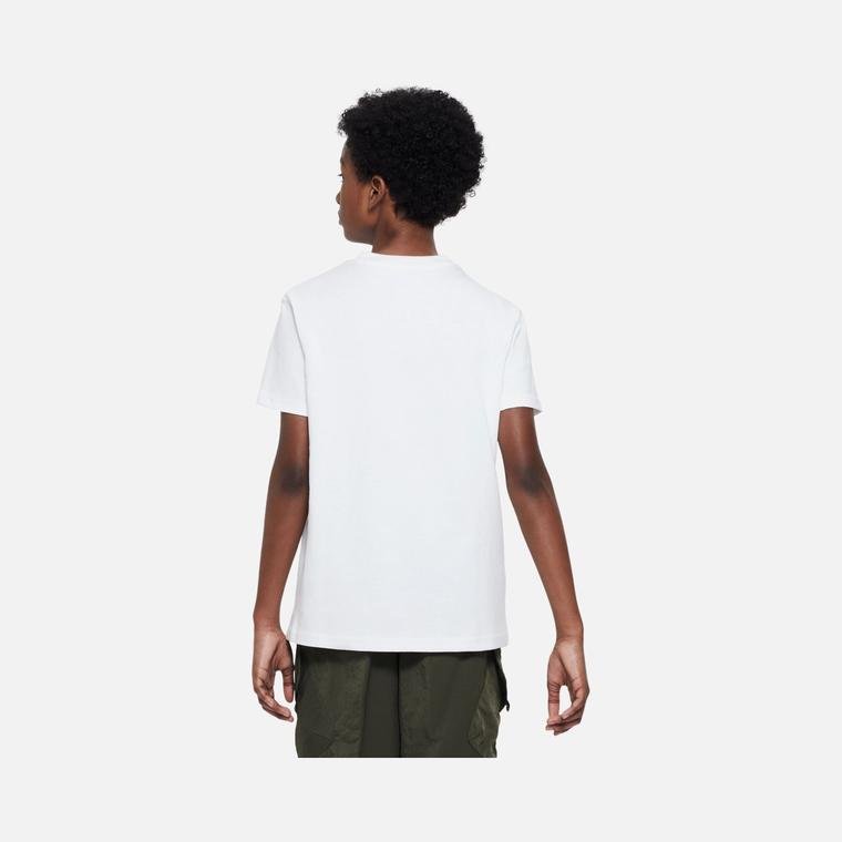 Nike Sportswear Premium Essentials Short-Sleeve Çocuk Tişört