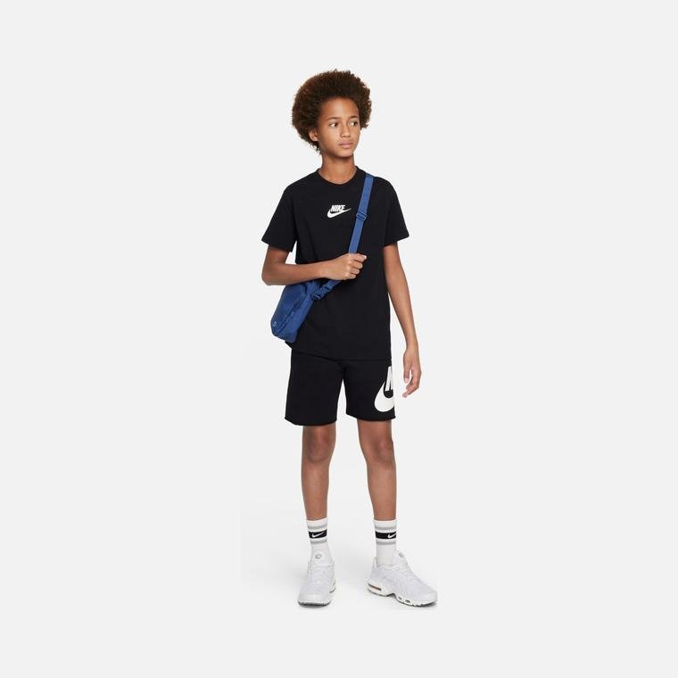 Nike Sportswear Premium Essentials Short-Sleeve Çocuk Tişört