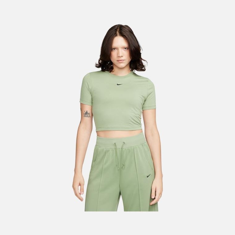 Nike Sportswear Essential Slim-Fit Cropped Short-Sleeve Kadın Tişört