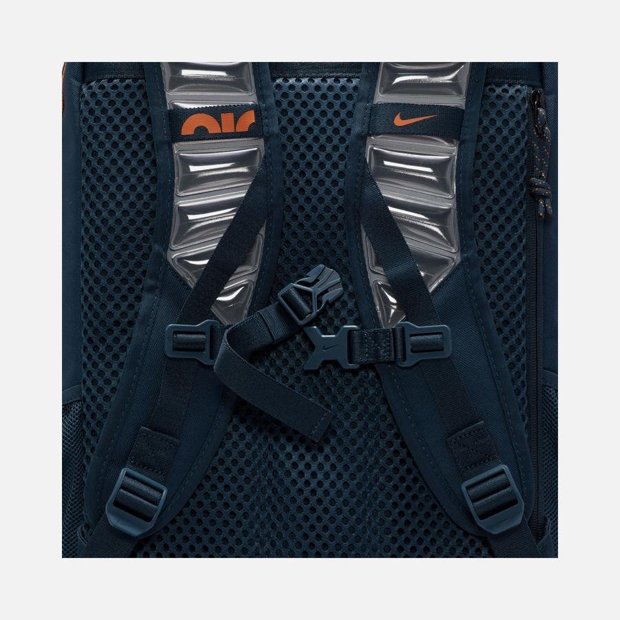  Nike Utility Speed Training (27 L) FW23 Erkek Sırt Çantası