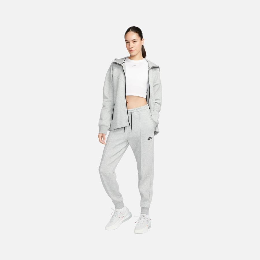  Nike Sportswear Tech Fleece Mid-Rise Kadın Eşofman Altı