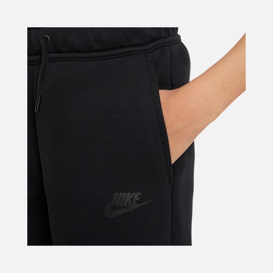  Nike Sportswear Tech Fleece SU24 (Boys') Çocuk Şort