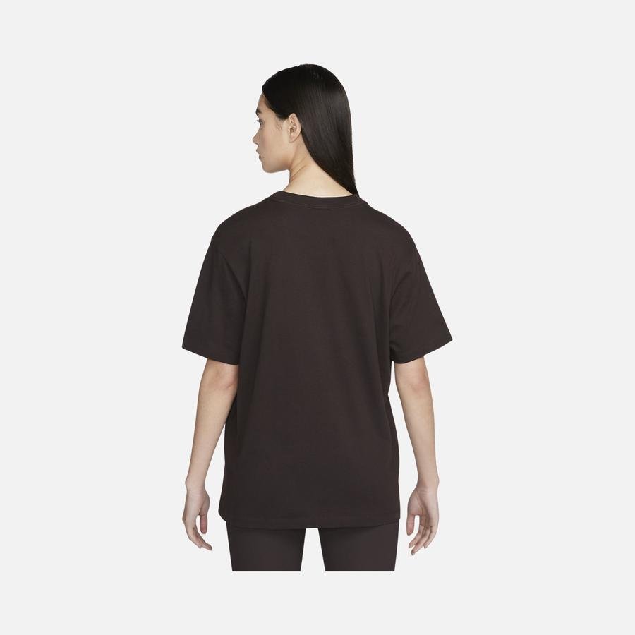  Nike Sportswear Gel-Sport Utility Printed Boyfriend Short-Sleeve Kadın Tişört