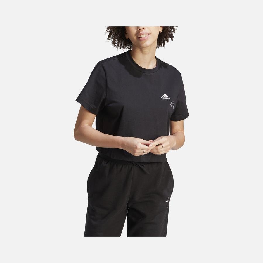  adidas Sportswear Scribble Embroidery Crop Short-Sleeve Kadın Tişört