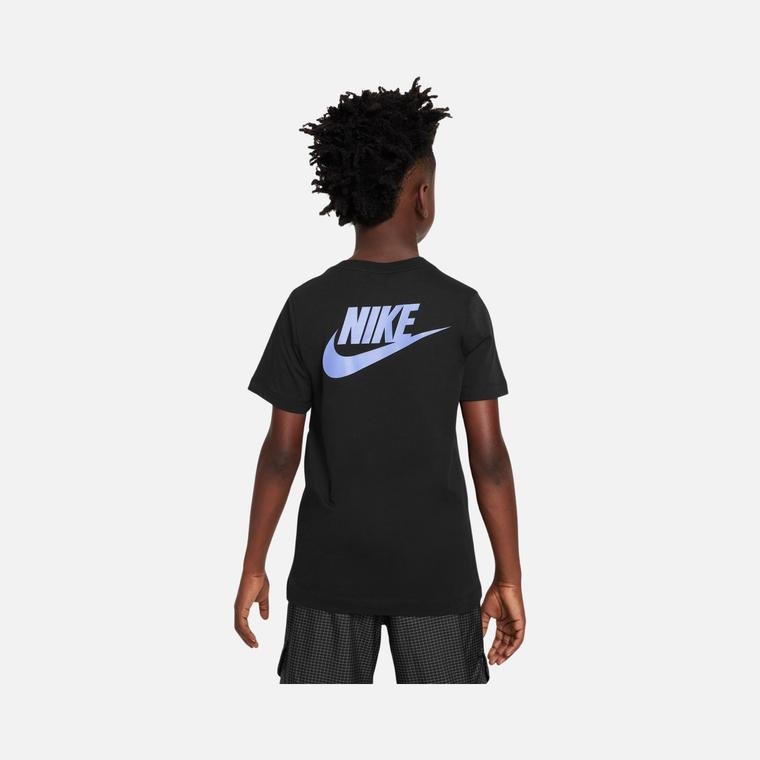Nike Sportswear Multi Logo Graphic Short-Sleeve (Boys') Çocuk Tişört