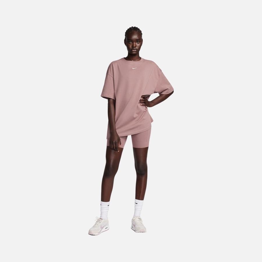  Nike Sportswear Essential Oversized Short-Sleeve Kadın Tişört
