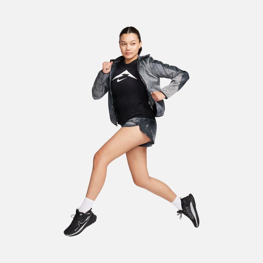  Nike Trail Repel Mid-Rise 8cm (approx.) Brief-Lined Running Kadın Şort