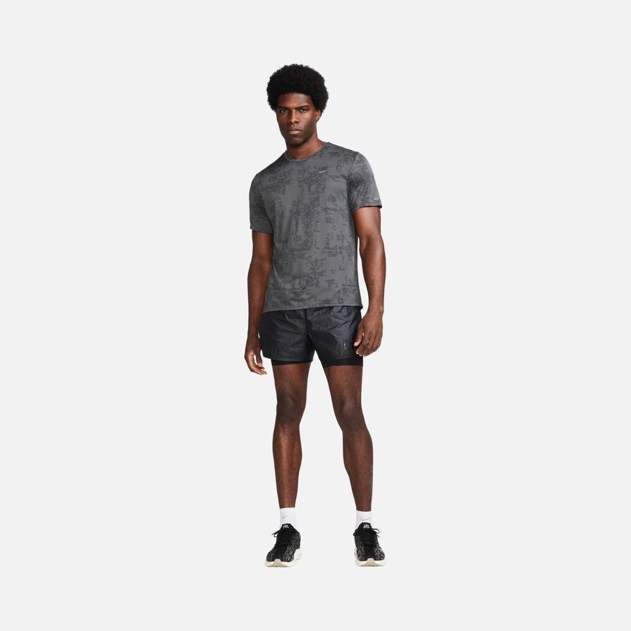  Nike Dri-Fit ADV Running Short-Sleeve Erkek Tişört