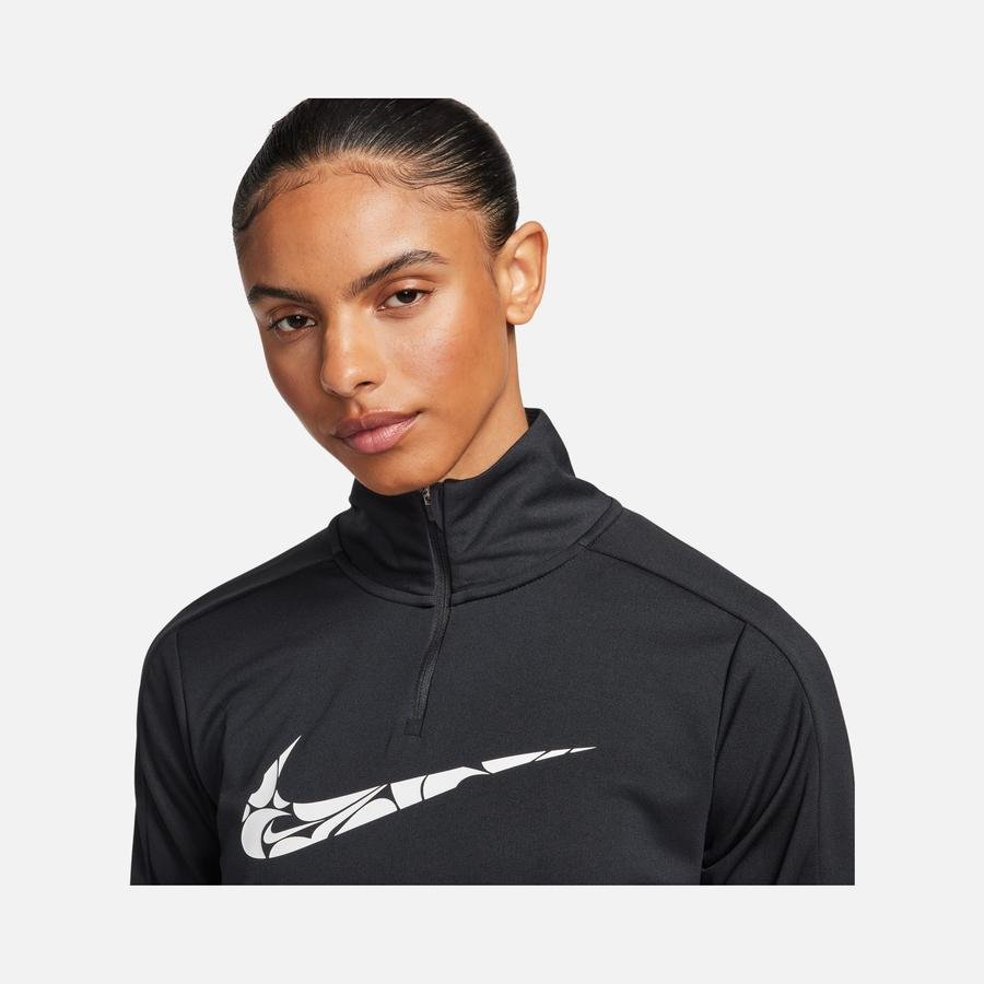  Nike Swoosh Dri-Fit Mid Layer 1/4-Zip Running Long-Sleeve Kadın Tişört