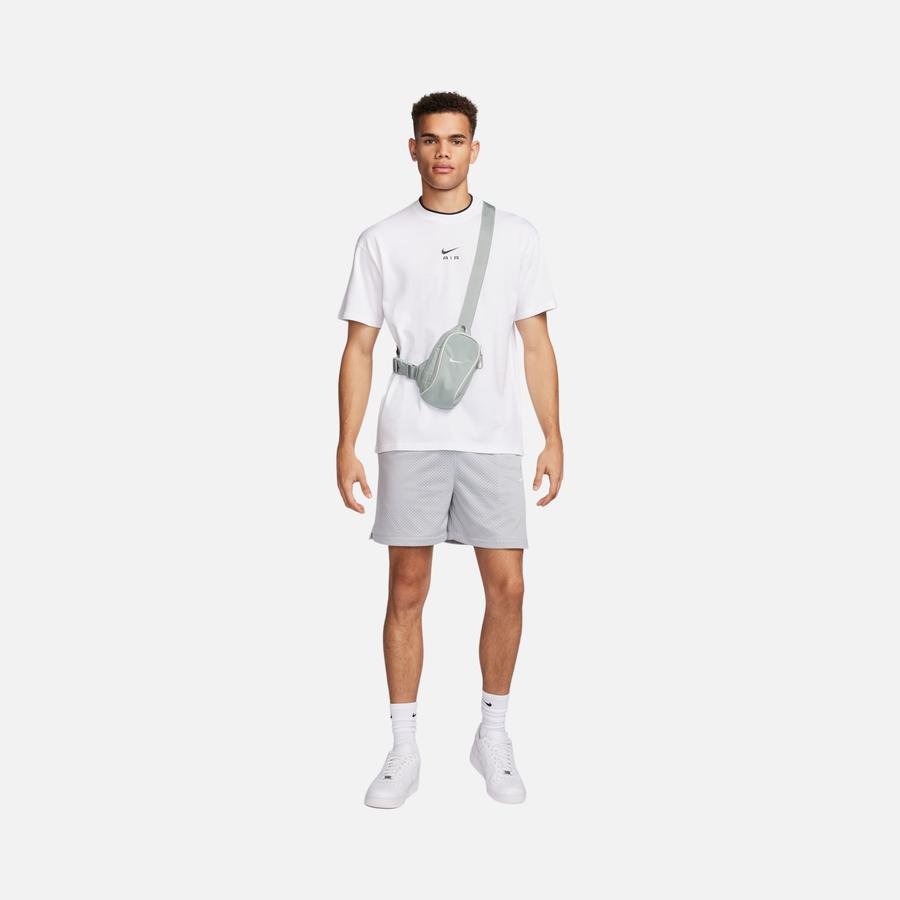  Nike Sportswear Swoosh Air Loost Fit Short-Sleeve Erkek Tişört