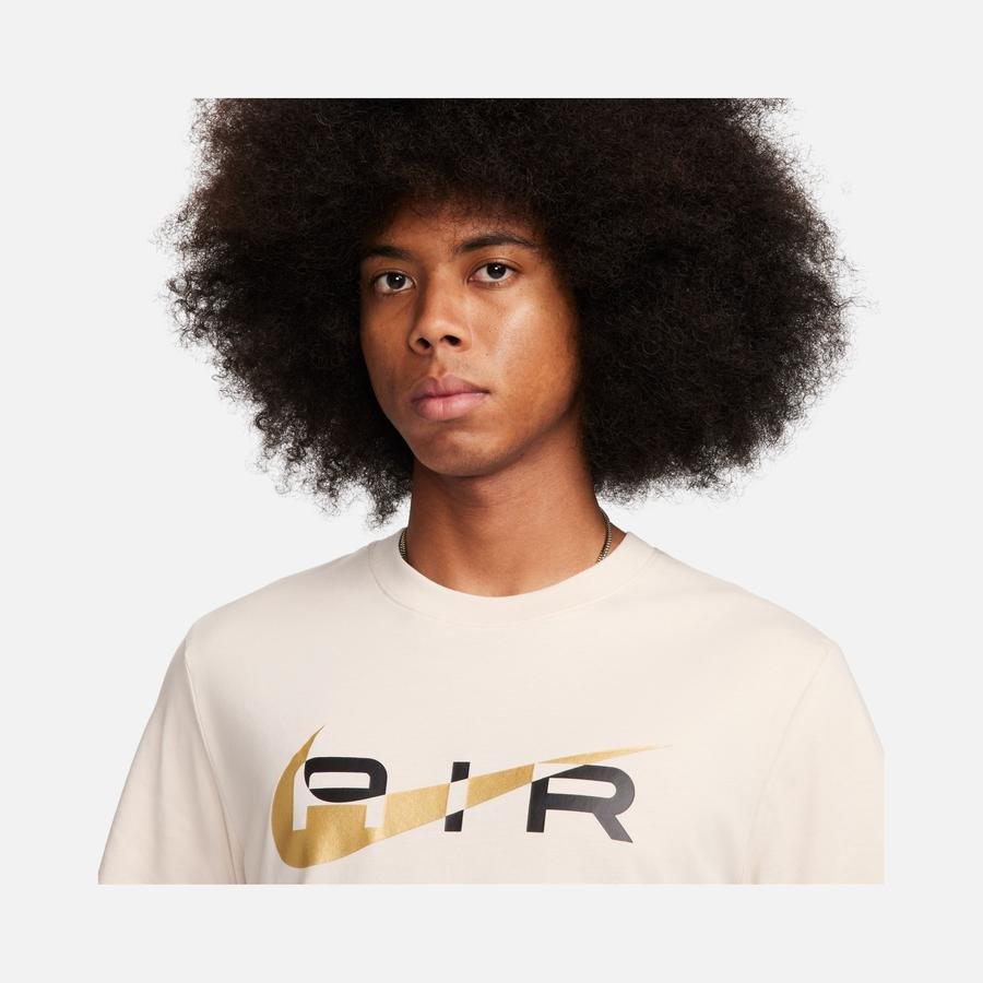  Nike Sportswear Swoosh Air Graphic Short-Sleeve Erkek Tişört