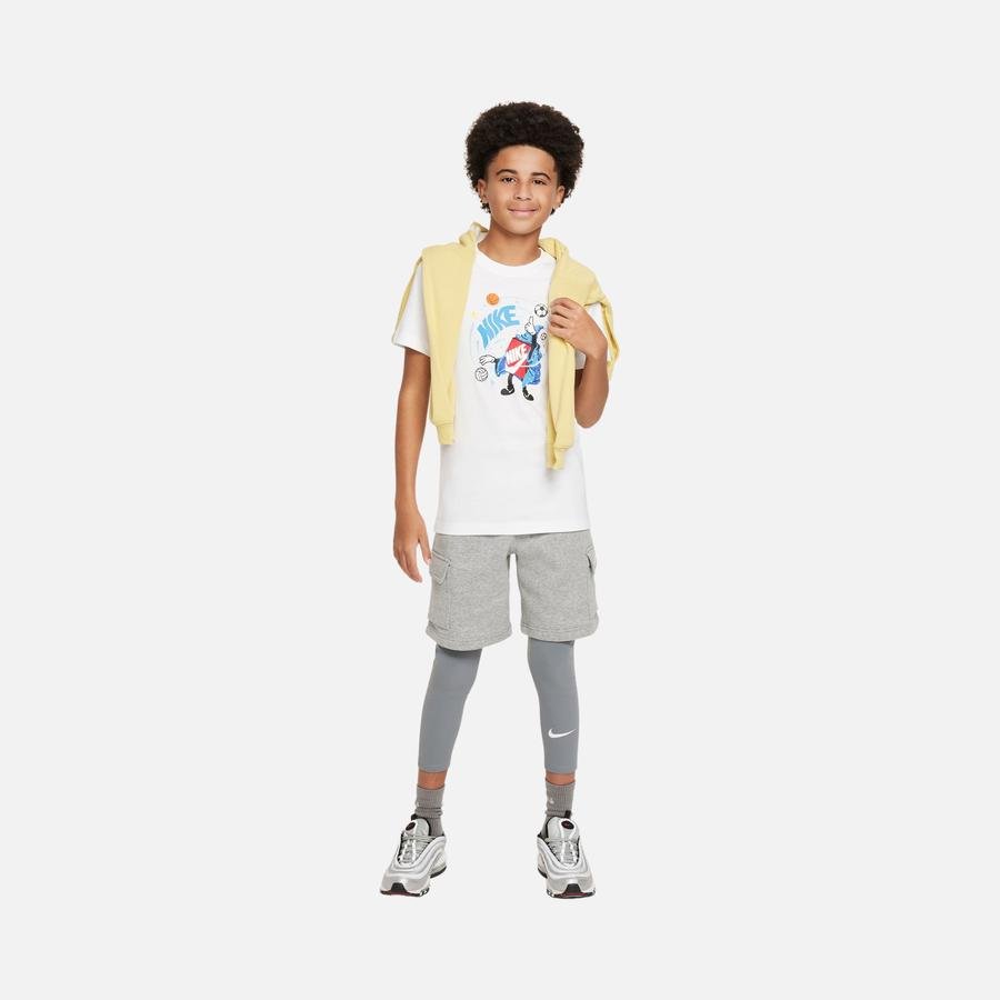  Nike Sportswear ''Sports Wizard Like Boxy Graphics'' Short-Sleeve Çocuk Tişört