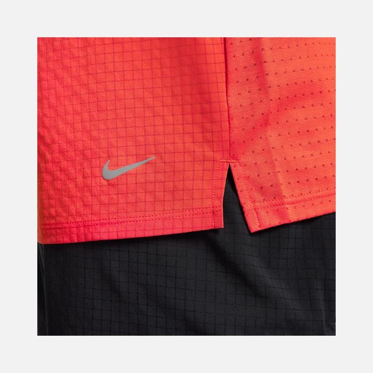 Nike Dri-Fit Trail Solar Chase Running Short-Sleeve Erkek Tişört