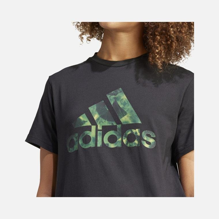 adidas Sportswear Aop Camouflage Graphic Short-Sleeve Kadın Tişört