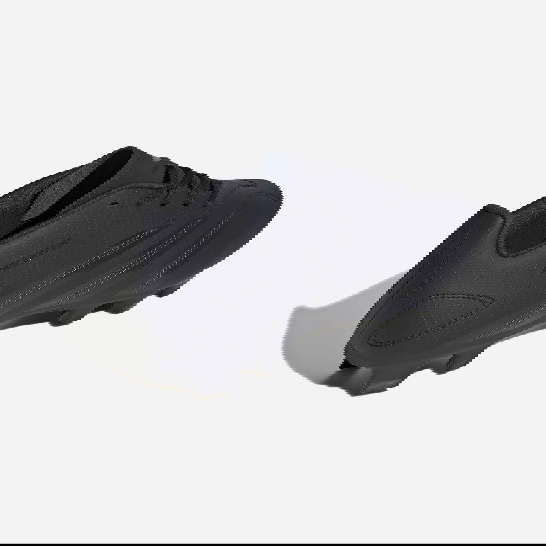  adidas Predator Club FG Erkek Krampon