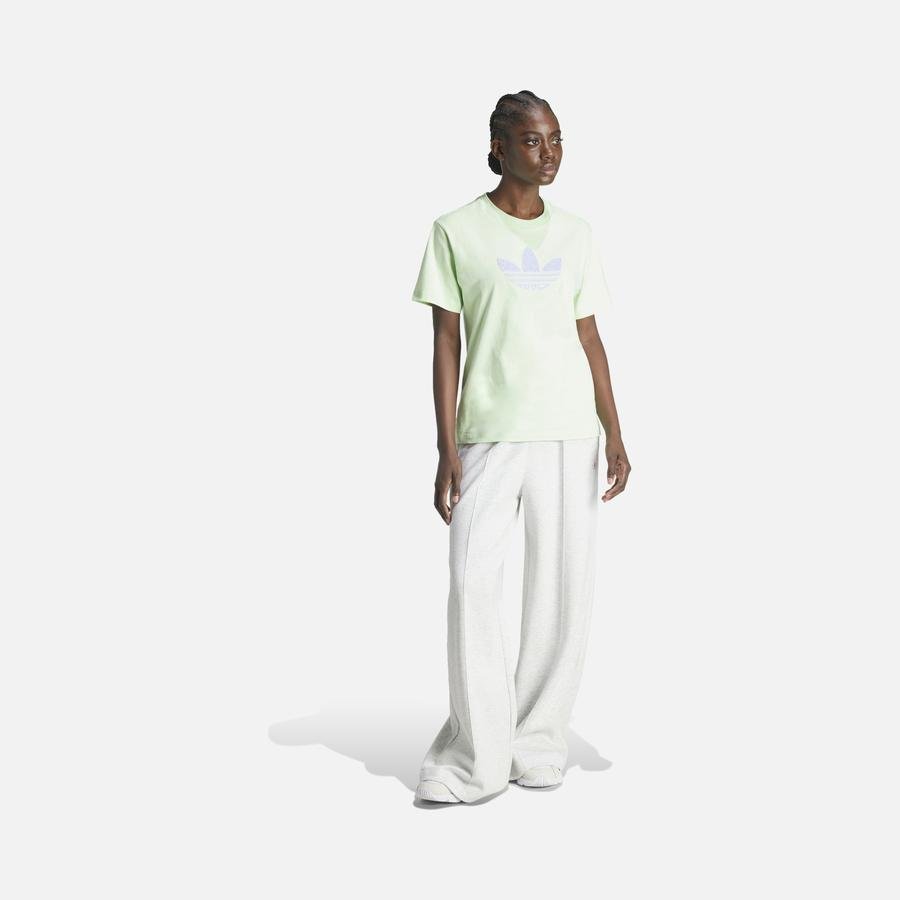  adidas Sportswear Monogram Short-Sleeve Kadın Tişört