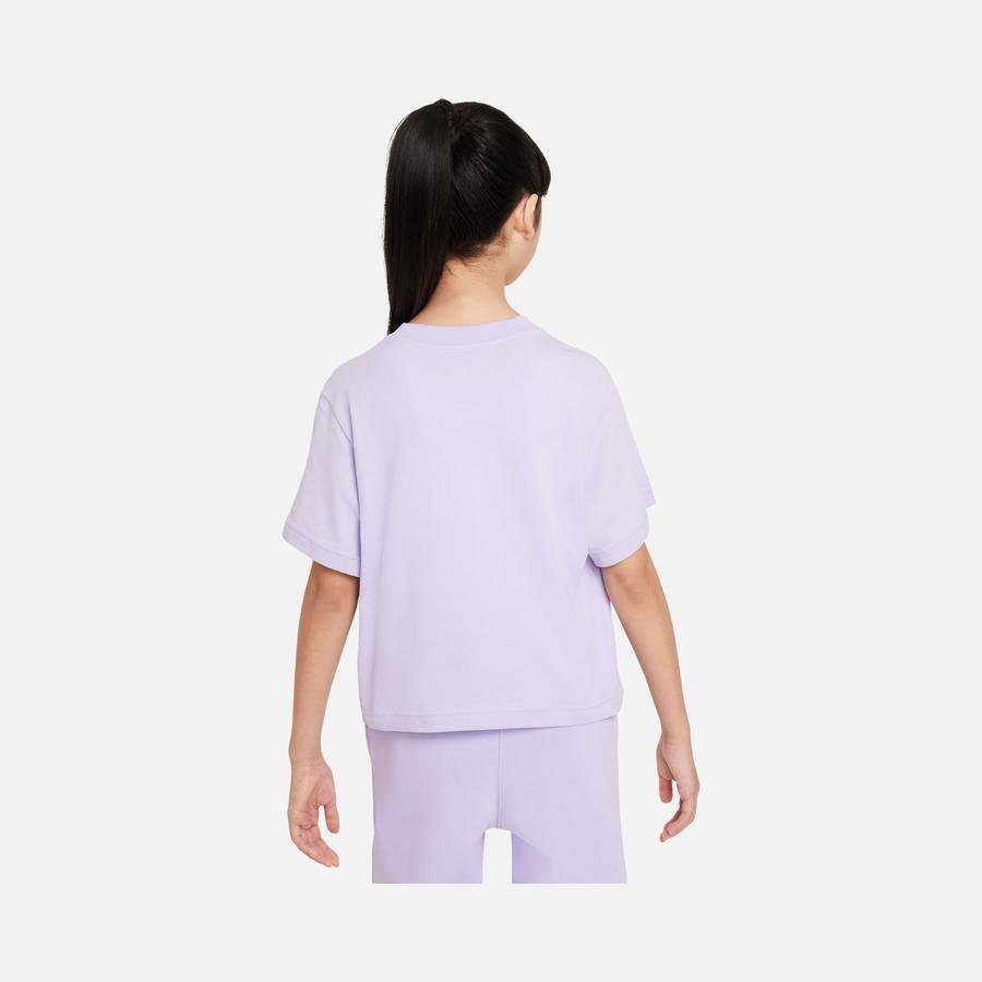  Nike Sportswear Essential Boxy Short-Sleeve (Girls') Çocuk Tişört