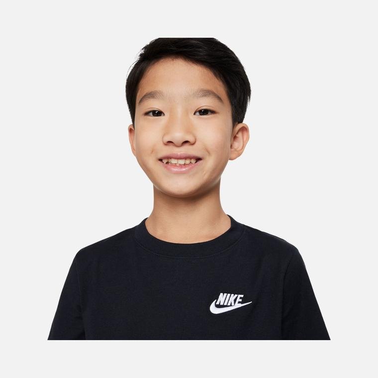 Nike Sportswear Futura Logo Short-Sleeve (Boys') Çocuk Tişört