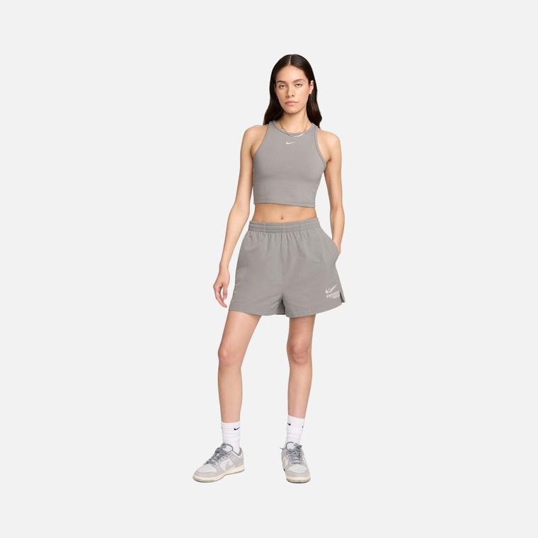 Nike Sportswear Gel Woven Fabrics Kadın Şort