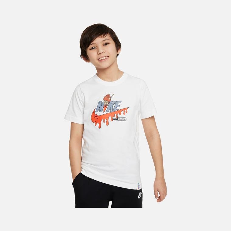 Nike Sportswear Kc2.1 Sole Food Graphic Short-Sleeve Çocuk Tişört