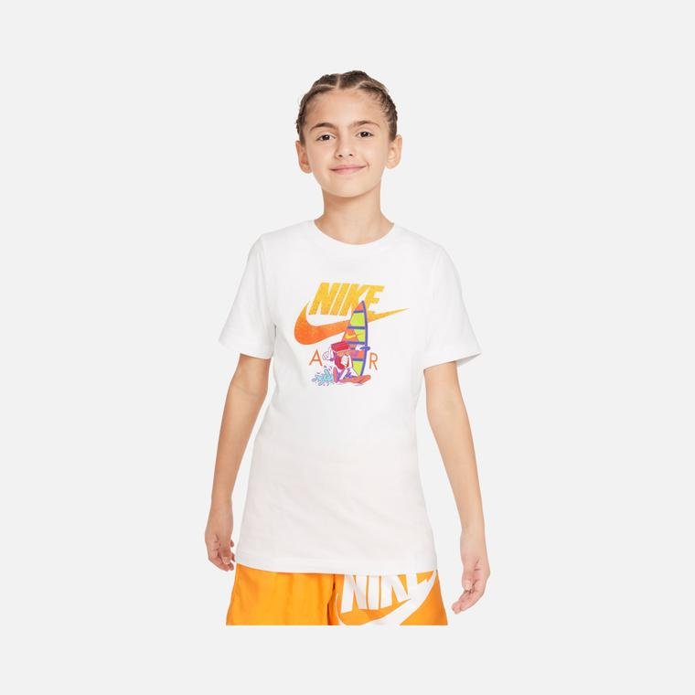 Nike Sportswear Boxy 2 Graphic Short-Sleeve Çocuk Tişört