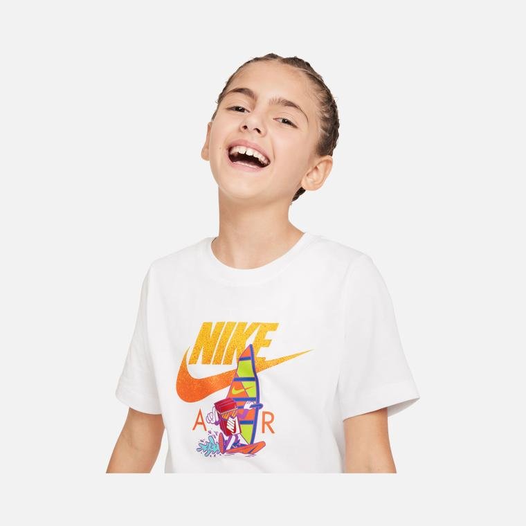 Nike Sportswear Boxy 2 Graphic Short-Sleeve Çocuk Tişört