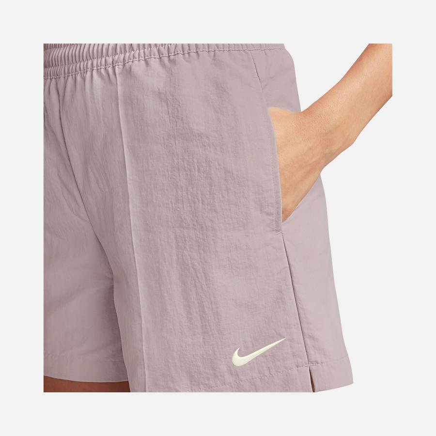  Nike Sportswear Essentials Everything Woven Fabrics Mid-Rise 5'' Kadın Şort