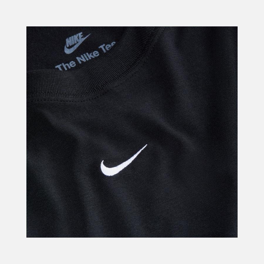  Nike Sportswear Essentials Chill Knit Short-Sleeve Kadın Tişört