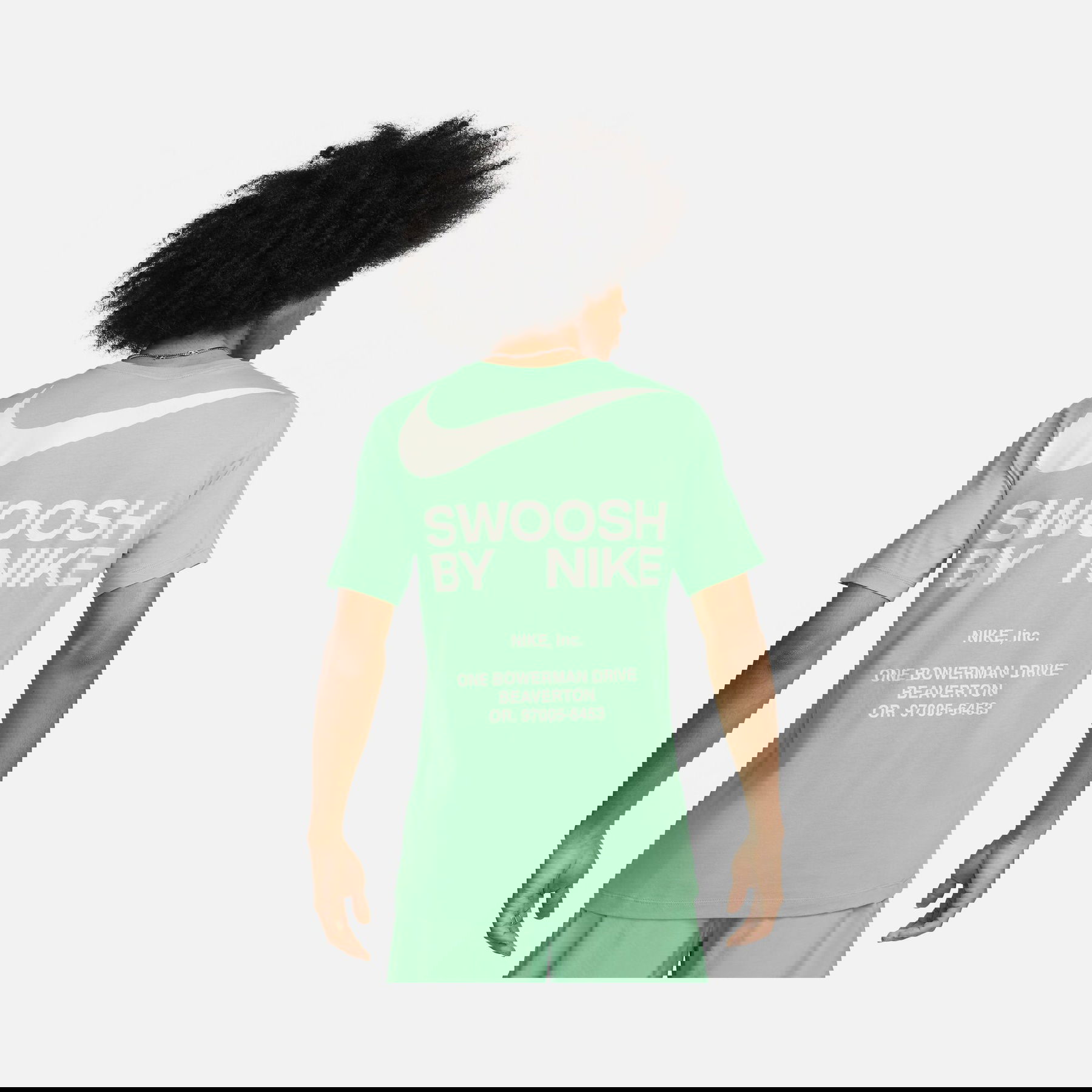  Nike Sportswear Big Swoosh Graphic SU24 Short-Sleeve Erkek Tişört
