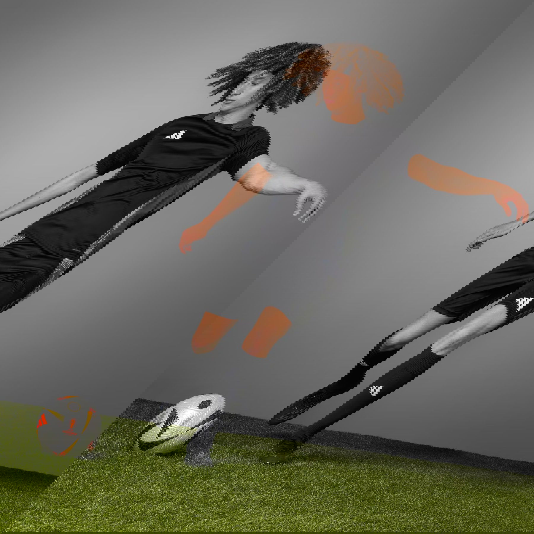  adidas Fussballliebe Euro 2024 Final Pro No:5 Futbol Topu