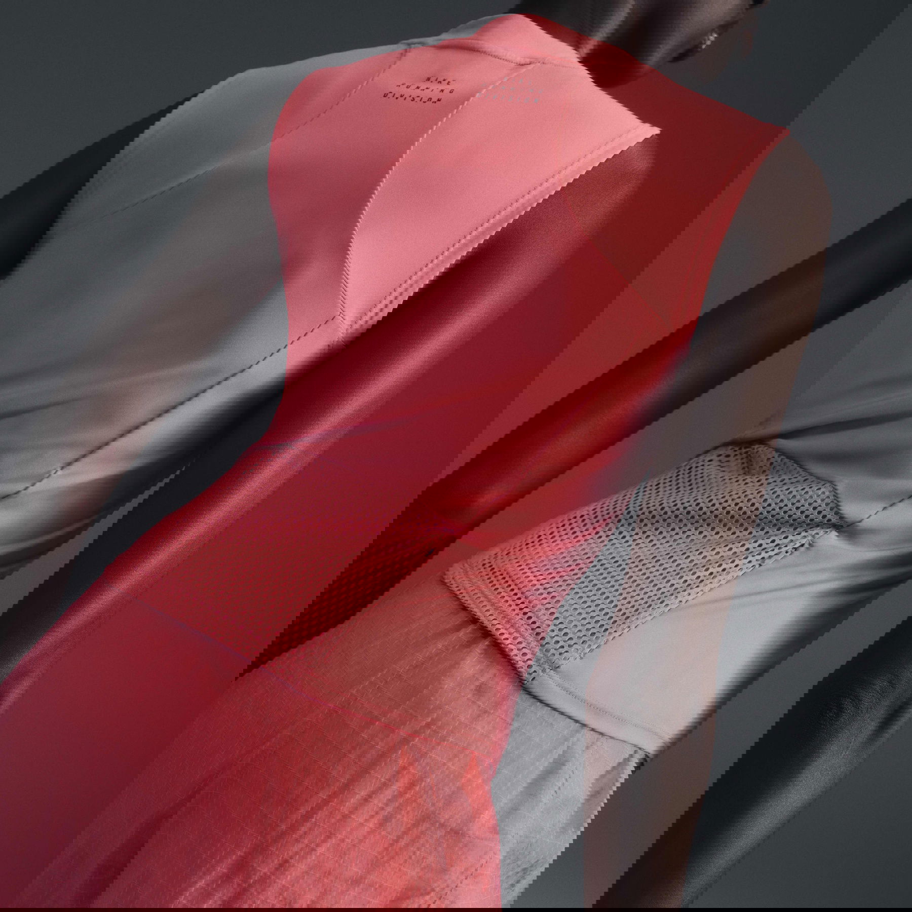  Nike Run Division Dri-Fit With Pocket Running Kadın Atlet
