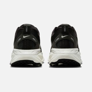  Nike Vomero 18 ZoomX Road Running Kadın Spor Ayakkabı