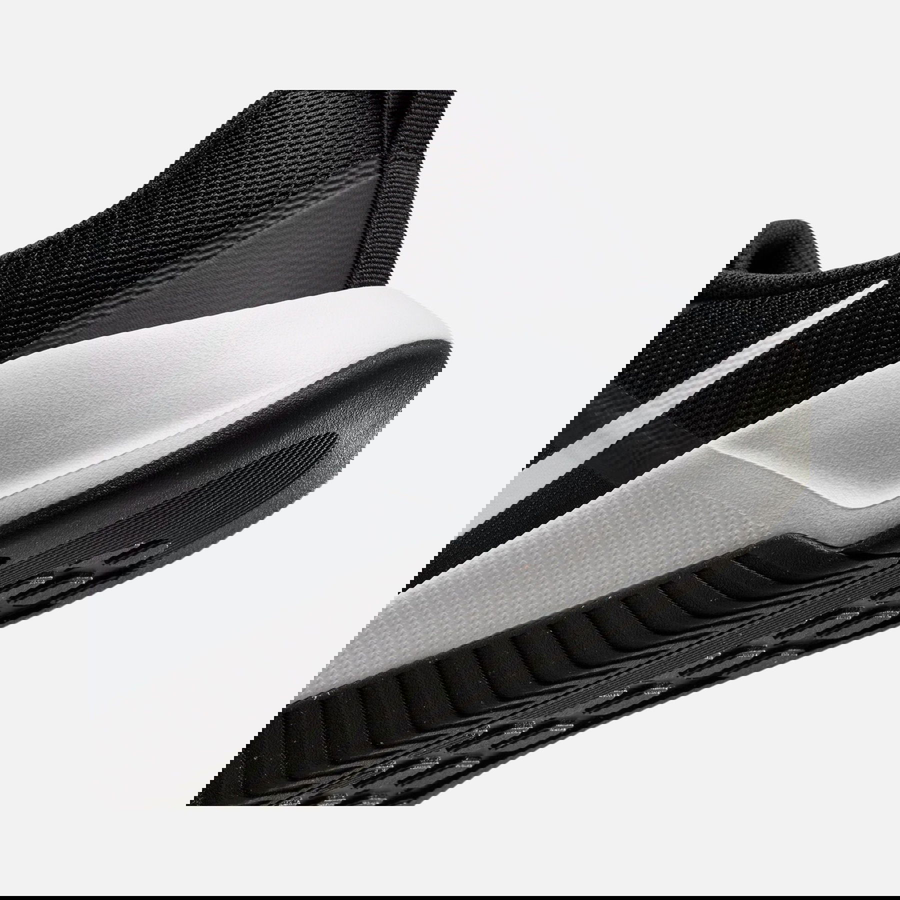  Nike Mc Trainer 3 Erkek Spor Ayakkabı