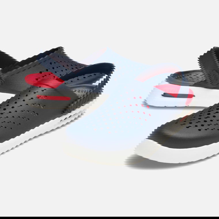 Crocs In Motion Clog Sandalet